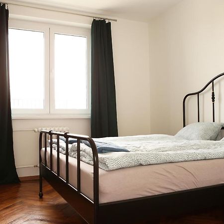 New Colorful Apartment With Big Balcony Bratislava Exteriör bild