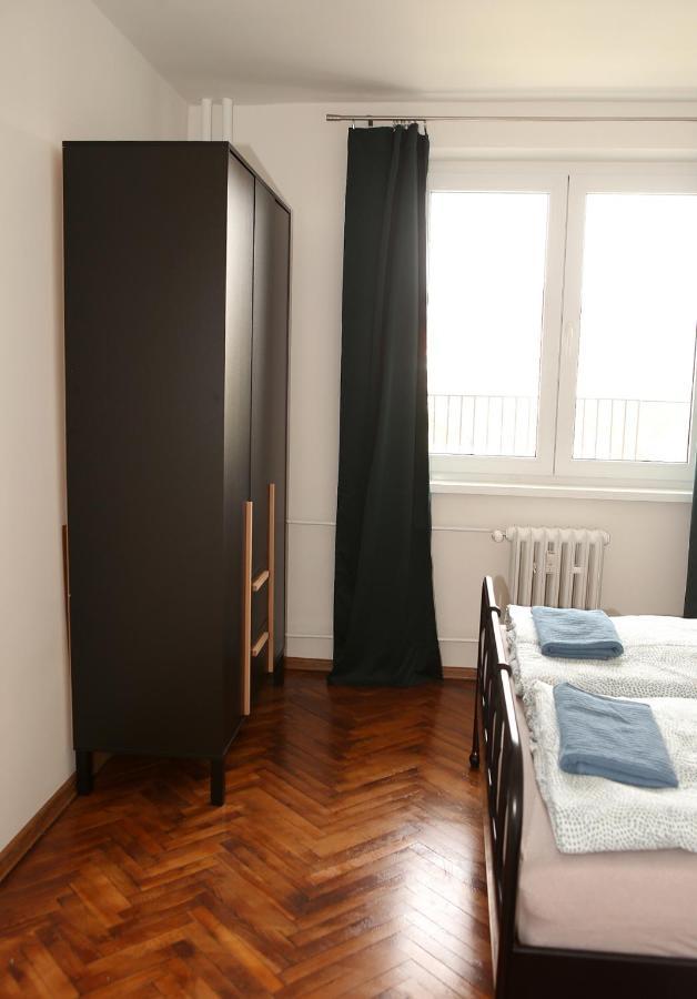 New Colorful Apartment With Big Balcony Bratislava Exteriör bild