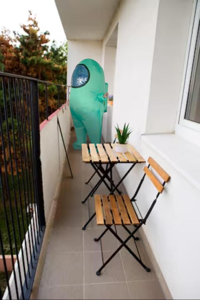 New Colorful Apartment With Big Balcony Bratislava Exteriör bild